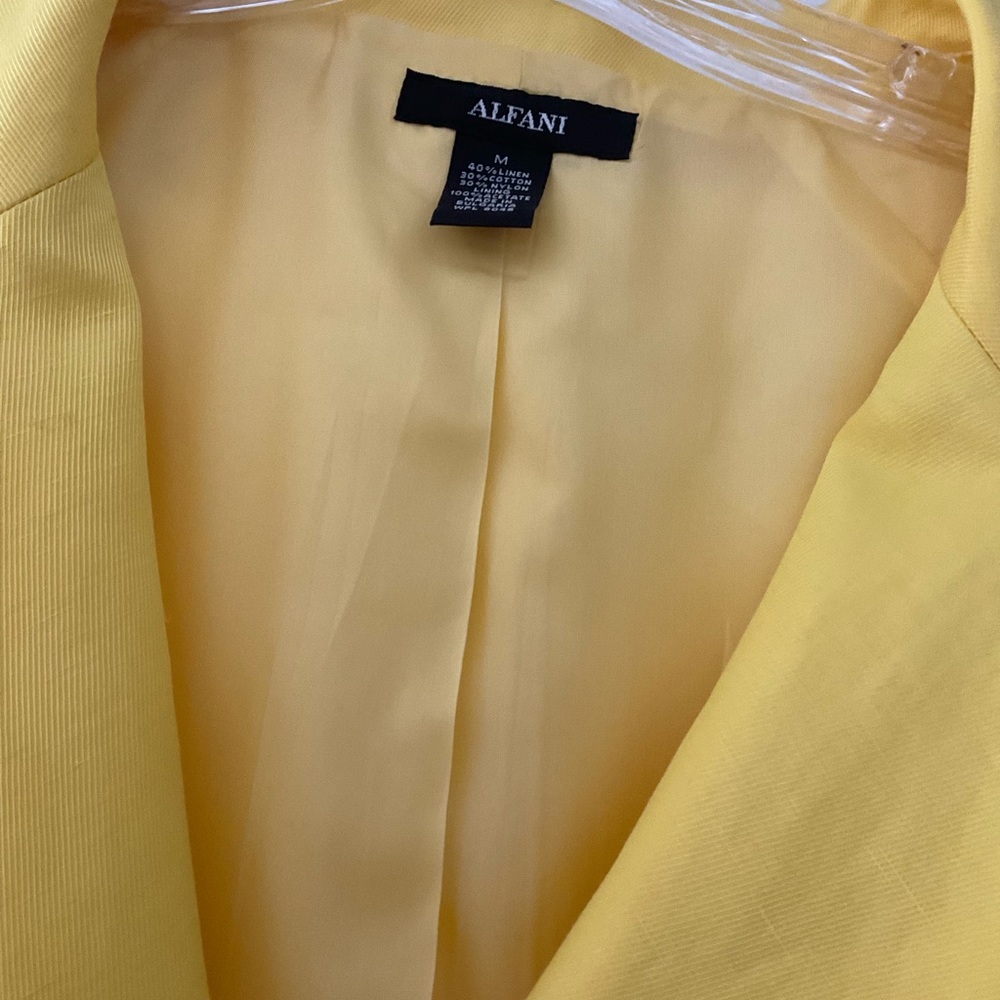 Coat - Picture 3 of 4